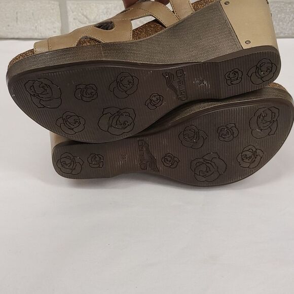 Dansko Felicia Antique Full Grain Wedge Sandal Size 38 - Picture 10 of 13